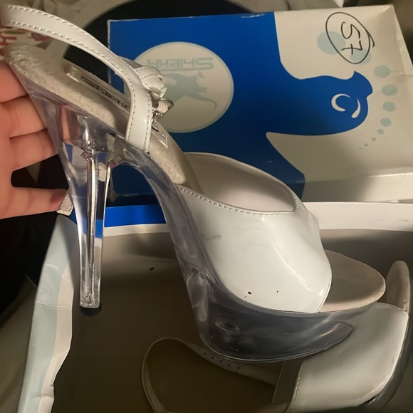 SHIEK PLATFORM STILETTOS - Picture 2 of 4